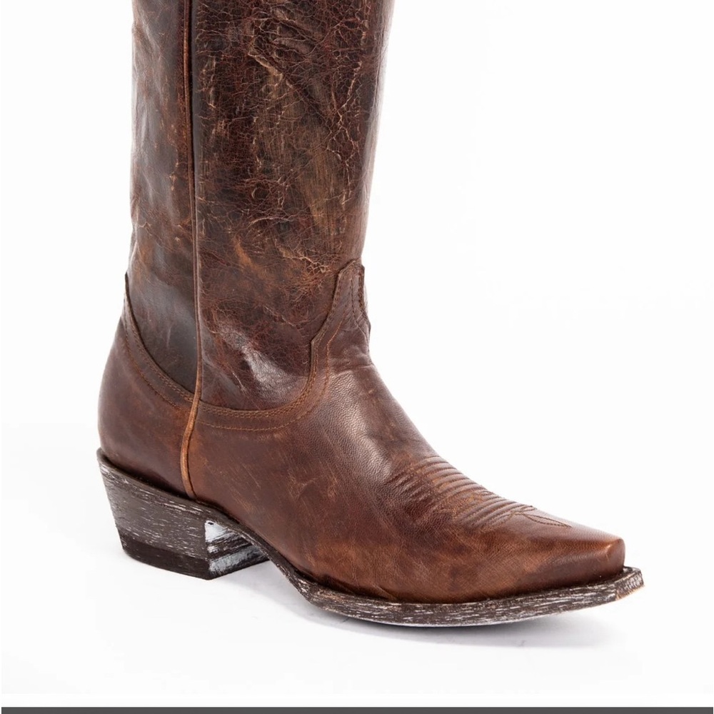 Women’s size 8 Miranda Lambert boots. Worn 3 times. The style is a worn look